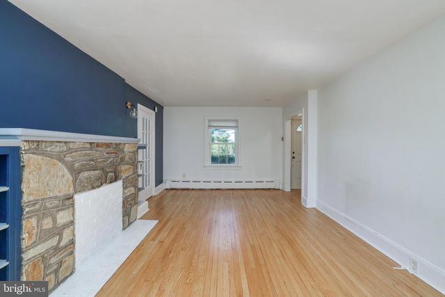 782 LOWER FERRY RD, Trenton, NJ 08628
