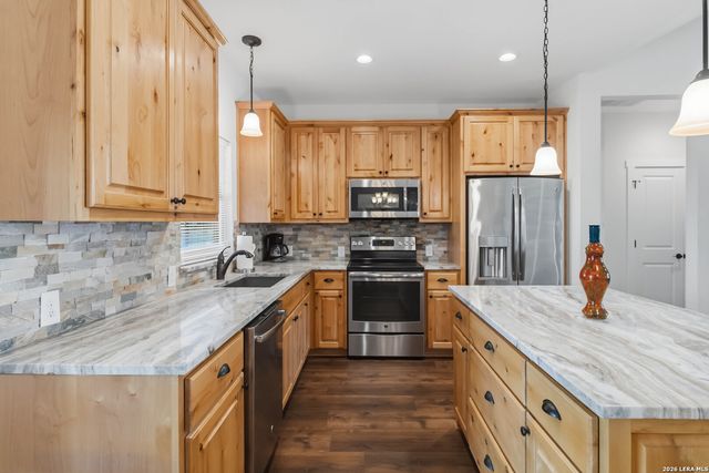 1223 FOUR WINDS DR, Canyon Lake, TX 78133