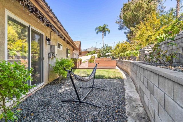 676 Via Rancho, Escondido, CA 92029