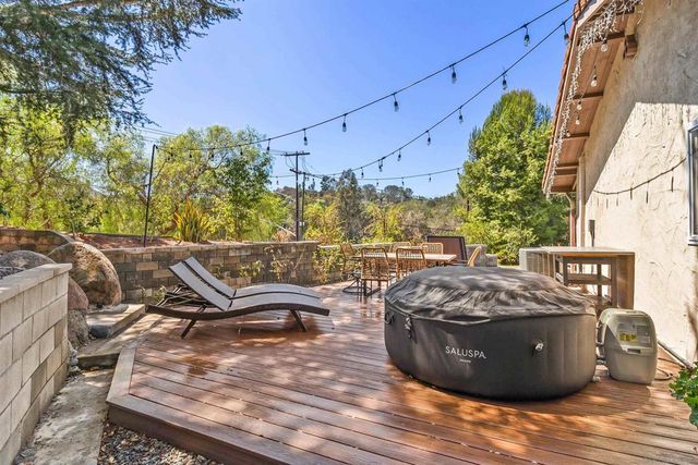 676 Via Rancho, Escondido, CA 92029