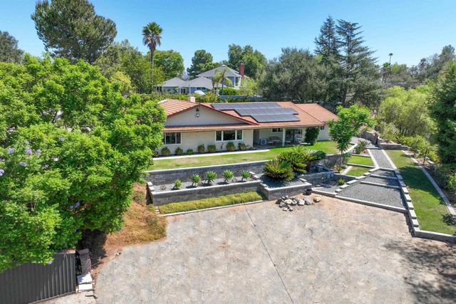 676 Via Rancho, Escondido, CA 92029