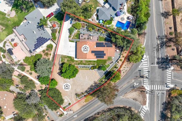 676 Via Rancho, Escondido, CA 92029