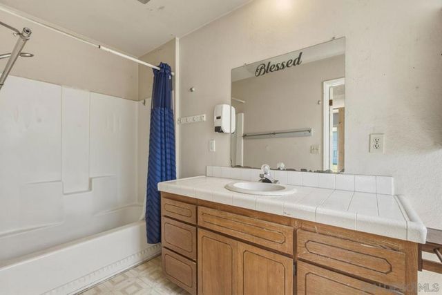 1645 La Brea St., Ramona, CA 92065
