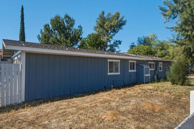 1645 La Brea St., Ramona, CA 92065