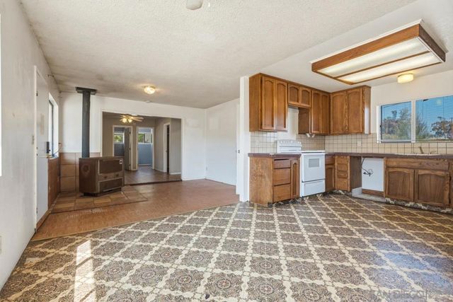 1645 La Brea St., Ramona, CA 92065