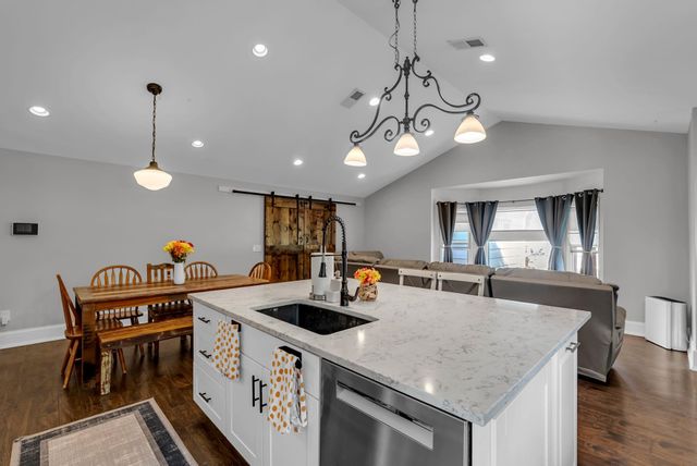 21 N Beech Rd, Wichita, KS 67206