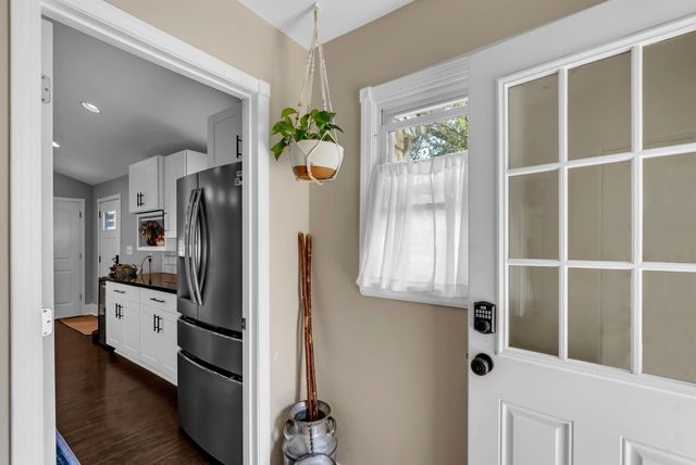 21 N Beech Rd, Wichita, KS 67206