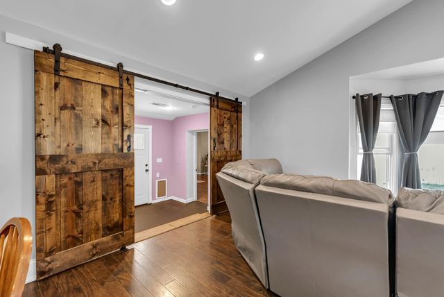 21 N Beech Rd, Wichita, KS 67206