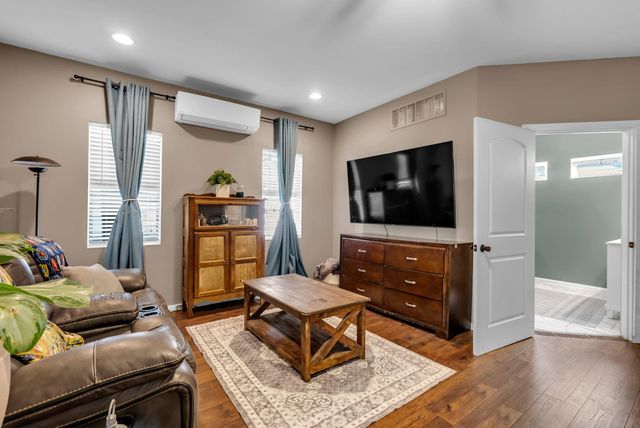 21 N Beech Rd, Wichita, KS 67206