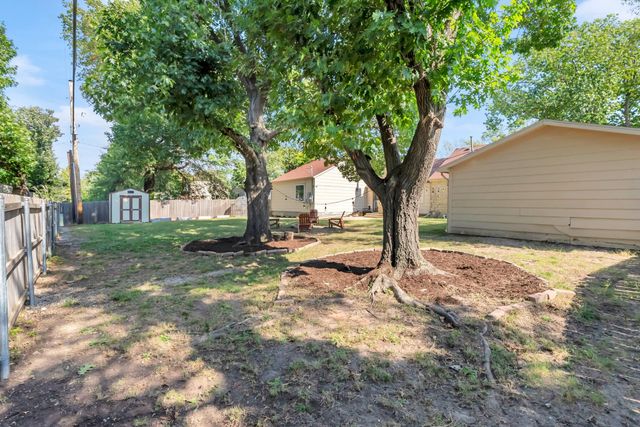 21 N Beech Rd, Wichita, KS 67206