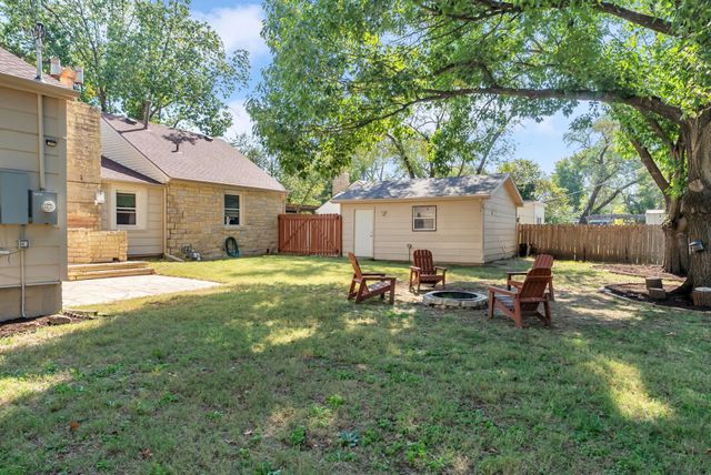 21 N Beech Rd, Wichita, KS 67206