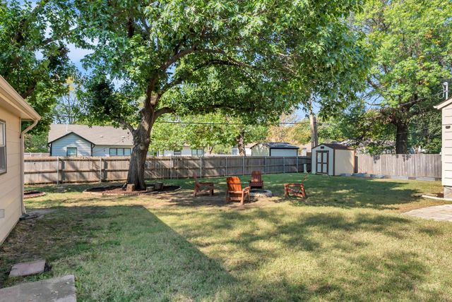 21 N Beech Rd, Wichita, KS 67206