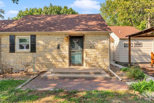 21 N Beech Rd, Wichita, KS 67206
