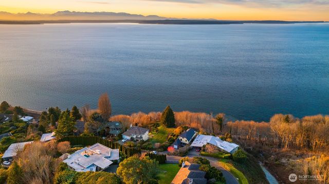 1932 NW Blue Ridge Drive, Seattle, WA 98177