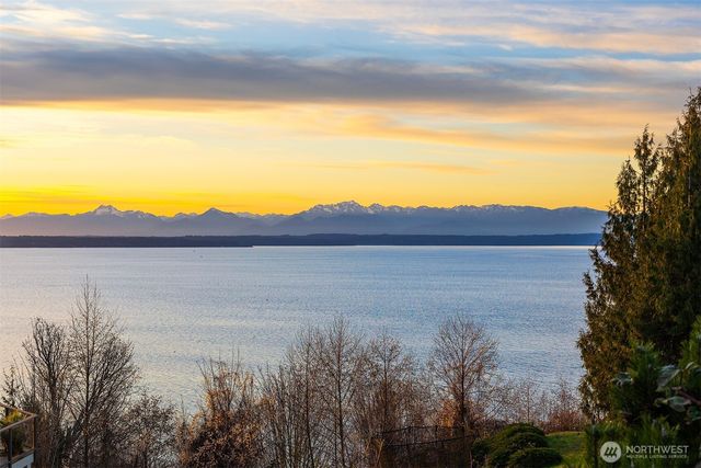 1932 NW Blue Ridge Drive, Seattle, WA 98177