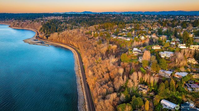 1932 NW Blue Ridge Drive, Seattle, WA 98177