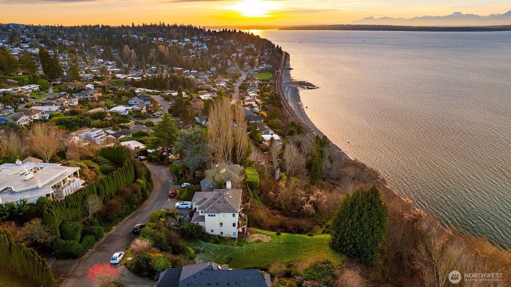 1932 NW Blue Ridge Drive, Seattle, WA 98177