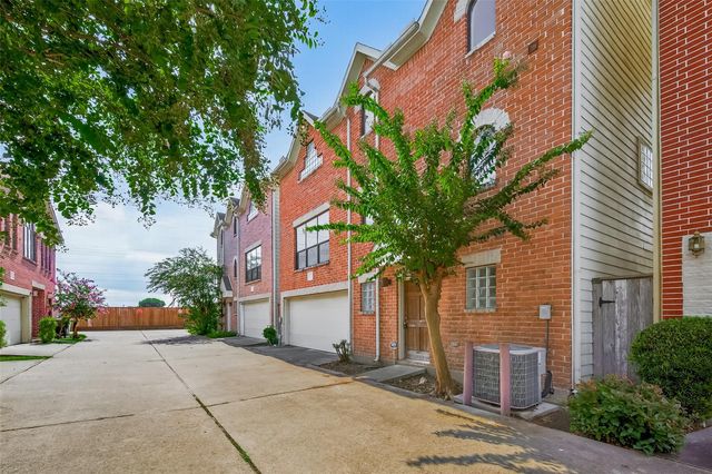 10801 Greenwillow Street D, Houston, TX 77035