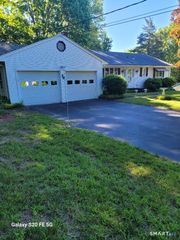 36 Park Road, Colchester, CT 06415