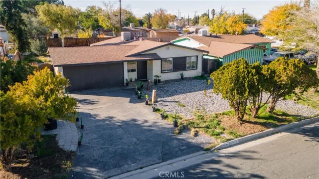 39543 Armfield Avenue, Palmdale, CA 93551