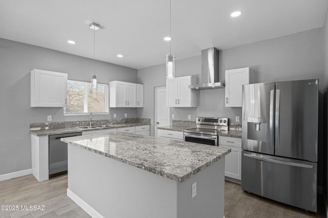 1960 S San Vincent Drive, Green Valley, AZ 85614