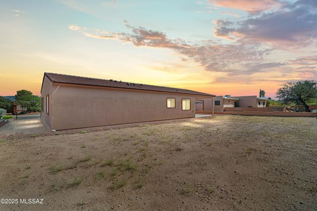 1960 S San Vincent Drive, Green Valley, AZ 85614