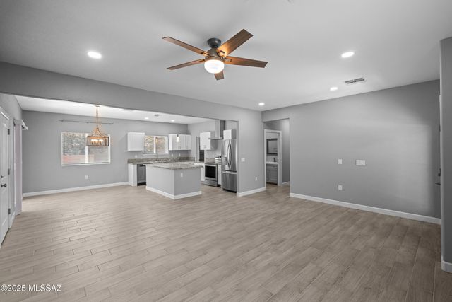 1960 S San Vincent Drive, Green Valley, AZ 85614