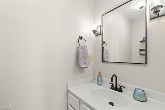 5412 Hanover Park Drive, Winston-salem, NC 27103