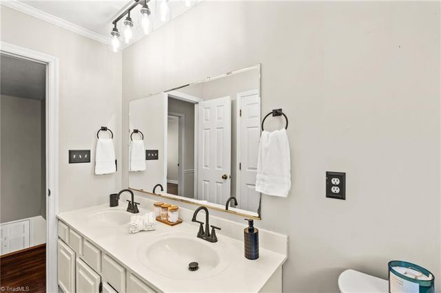 5412 Hanover Park Drive, Winston-salem, NC 27103