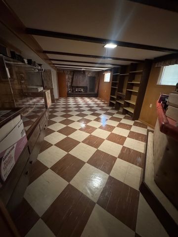 5805 N Merrimac Avenue, Chicago, IL 60646