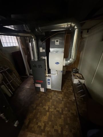 5805 N Merrimac Avenue, Chicago, IL 60646