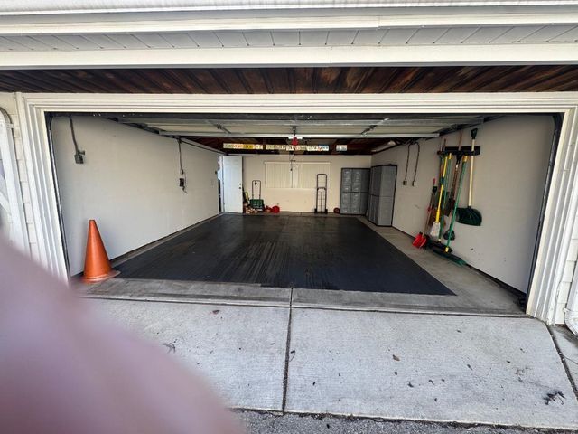 5805 N Merrimac Avenue, Chicago, IL 60646