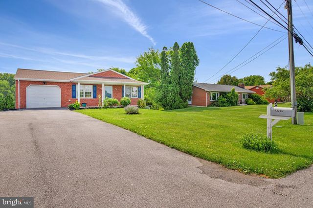 12225 W LAWN LN, Hagerstown, MD 21740