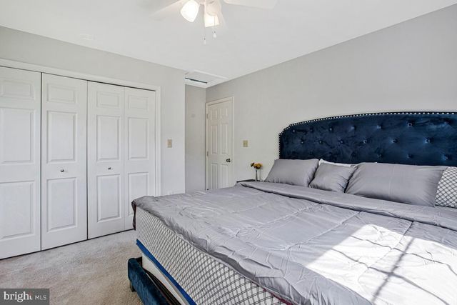 12225 W LAWN LN, Hagerstown, MD 21740