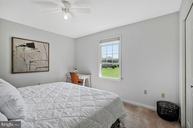 12225 W LAWN LN, Hagerstown, MD 21740