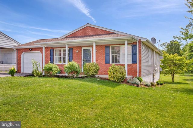 12225 W LAWN LN, Hagerstown, MD 21740