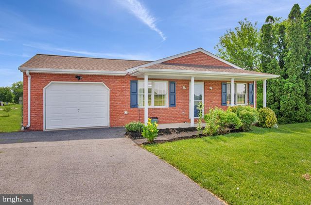 12225 W LAWN LN, Hagerstown, MD 21740