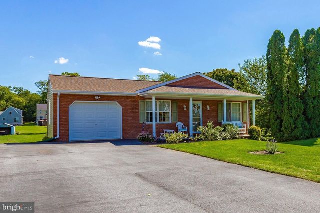 12225 W LAWN LN, Hagerstown, MD 21740