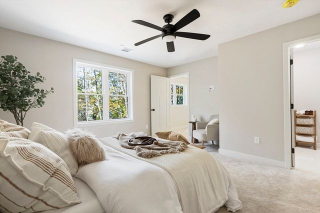 40 Filipe Way B, Taunton, MA 02780