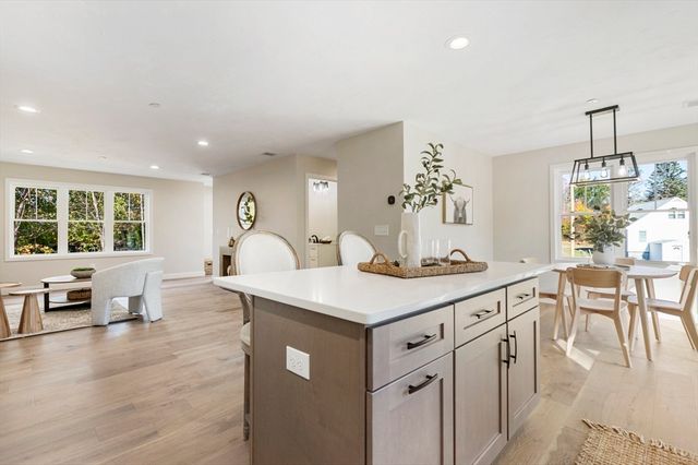 40 Filipe Way B, Taunton, MA 02780