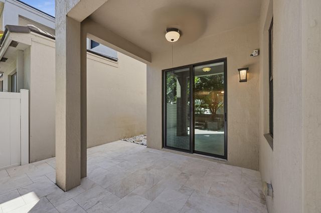 340 NW 33rd Lane, Pompano Beach, FL 33069