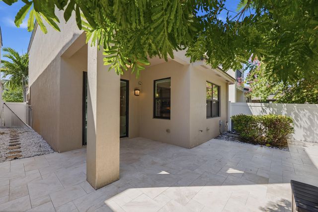 340 NW 33rd Lane, Pompano Beach, FL 33069