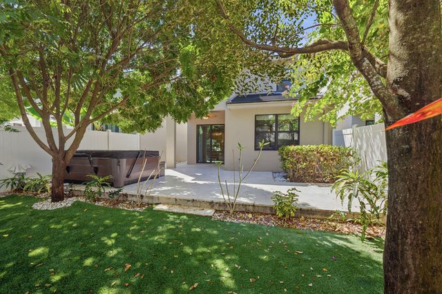 340 NW 33rd Lane, Pompano Beach, FL 33069