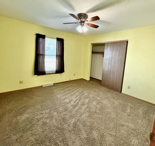 411 Prairie Hill WAY, Waterford, WI 53185