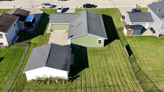 411 Prairie Hill WAY, Waterford, WI 53185