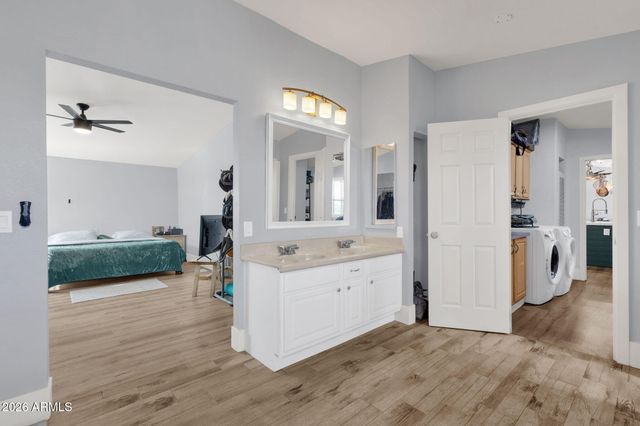 851 W QUAIL Circle, San Tan Valley, AZ 85143