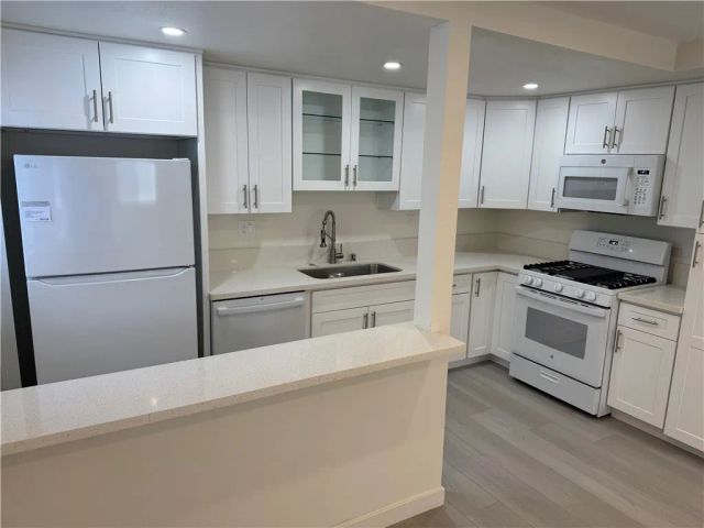 521 Concord Street 201, Glendale, CA 91203