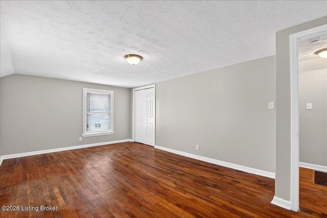 4313 Dover Rd, Louisville, KY 40216