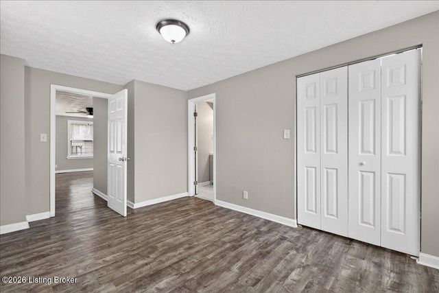 4313 Dover Rd, Louisville, KY 40216