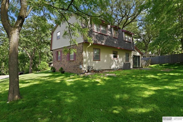18 Scarlet Oaks Road, Council Bluffs, IA 51503